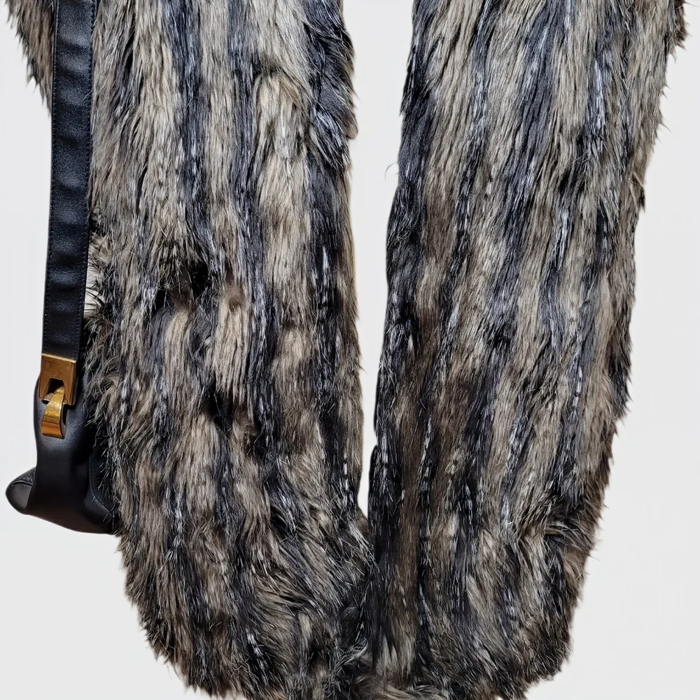 Chico's Chocolate Brown Size 3 Faux Fur Vest Cosplay Mob Wife Soft Funky Boho